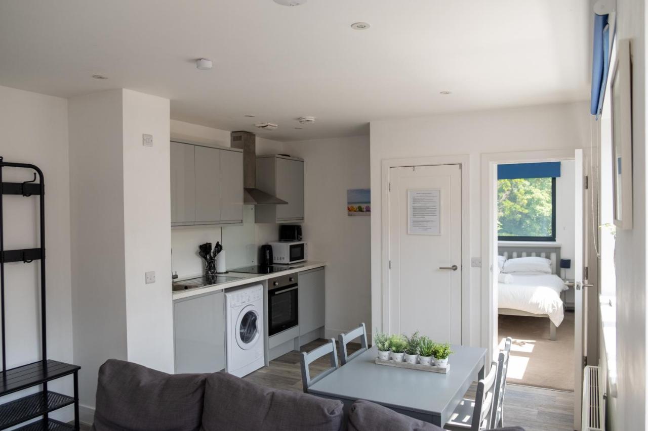 Modern One Bedroom Apartment In Town Centre & 4 Min To The Beach Bournemouth Kültér fotó