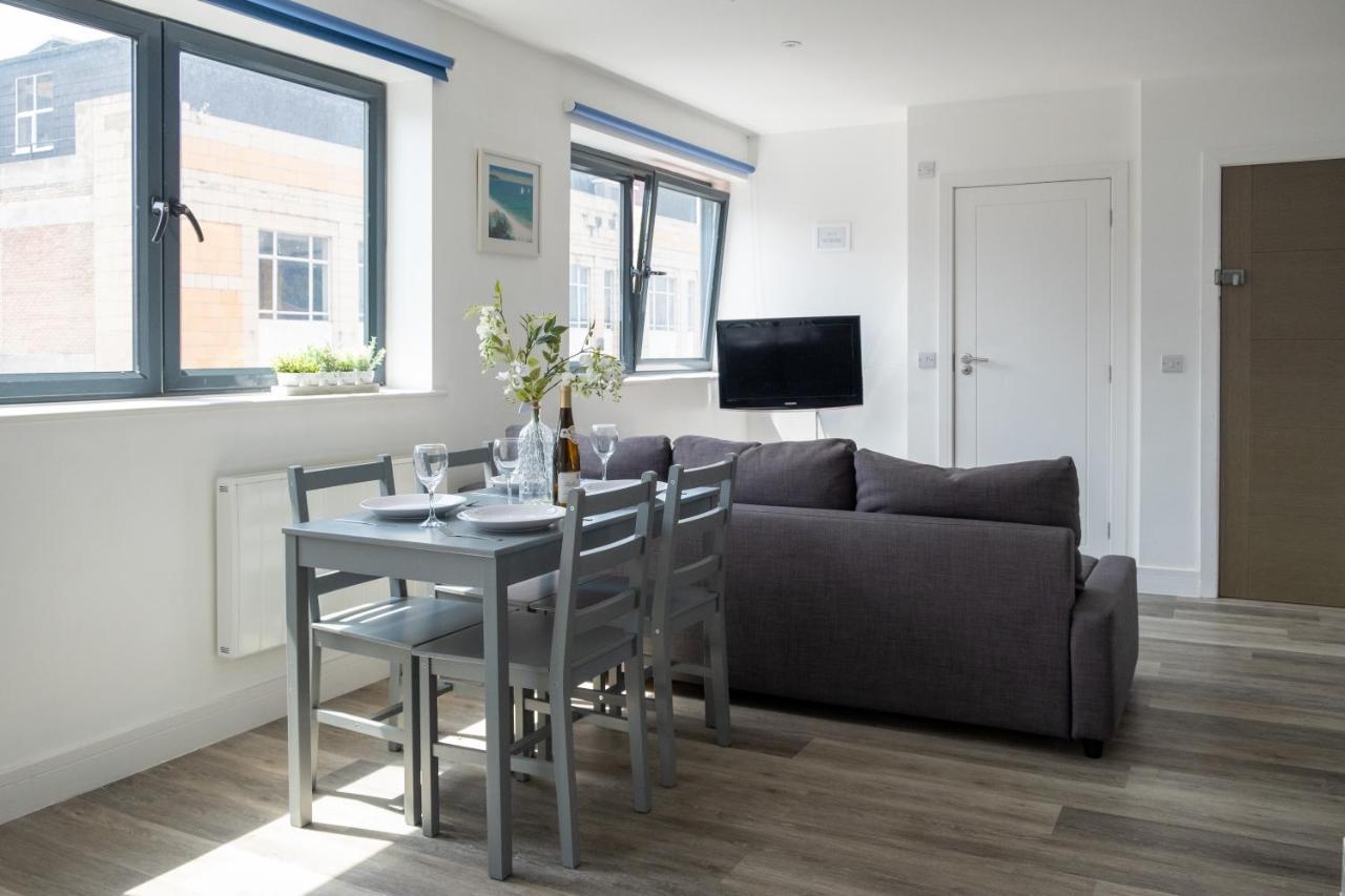 Modern One Bedroom Apartment In Town Centre & 4 Min To The Beach Bournemouth Kültér fotó